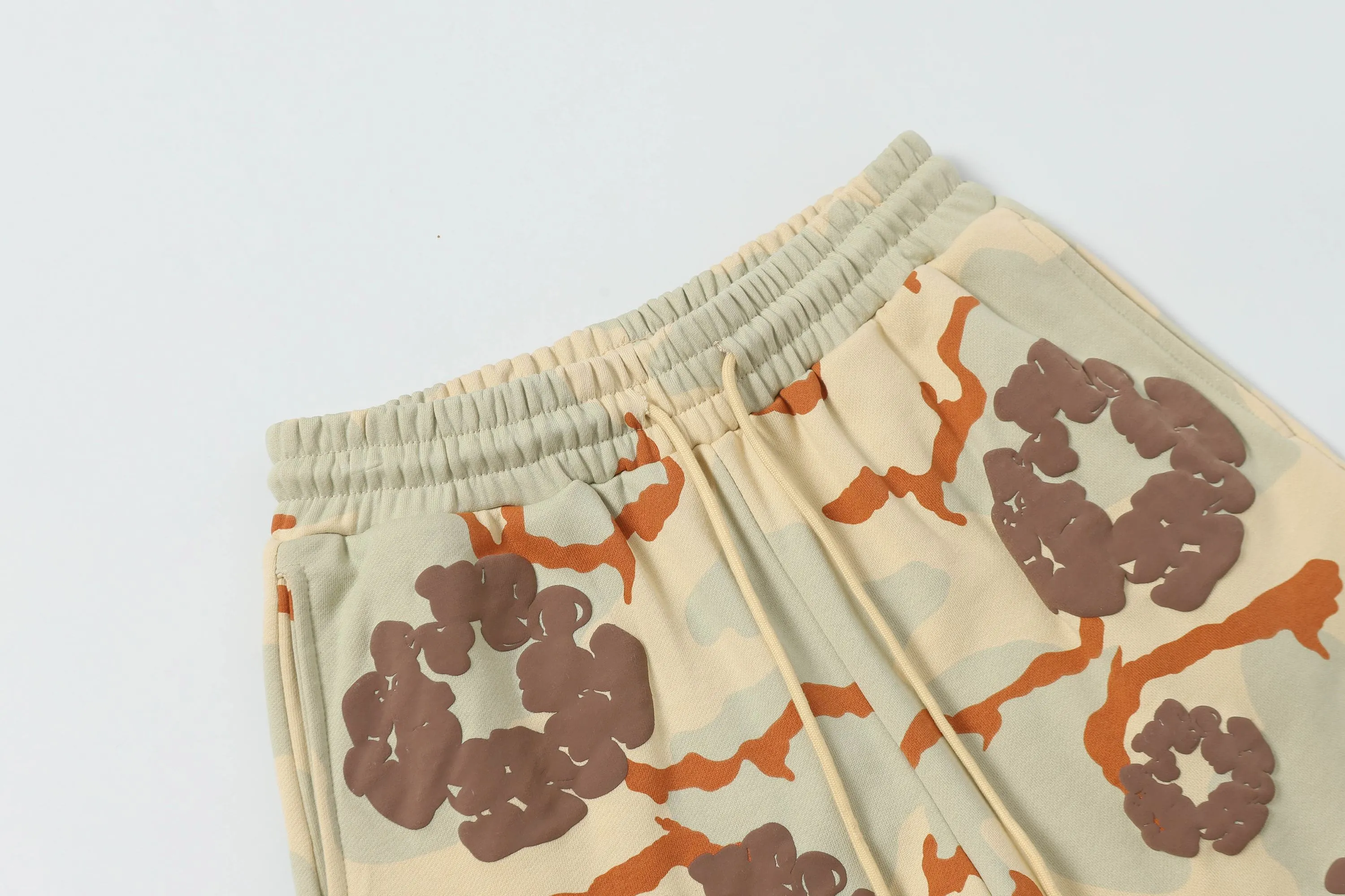 8208# DENIM TEARS Kapok European and American trendy brand high-quality foam flocking camouflage printed shorts Color Camouflage blue Camouflage powder Camouflage gray Camouflage apricot Camouflage green Size S-XL